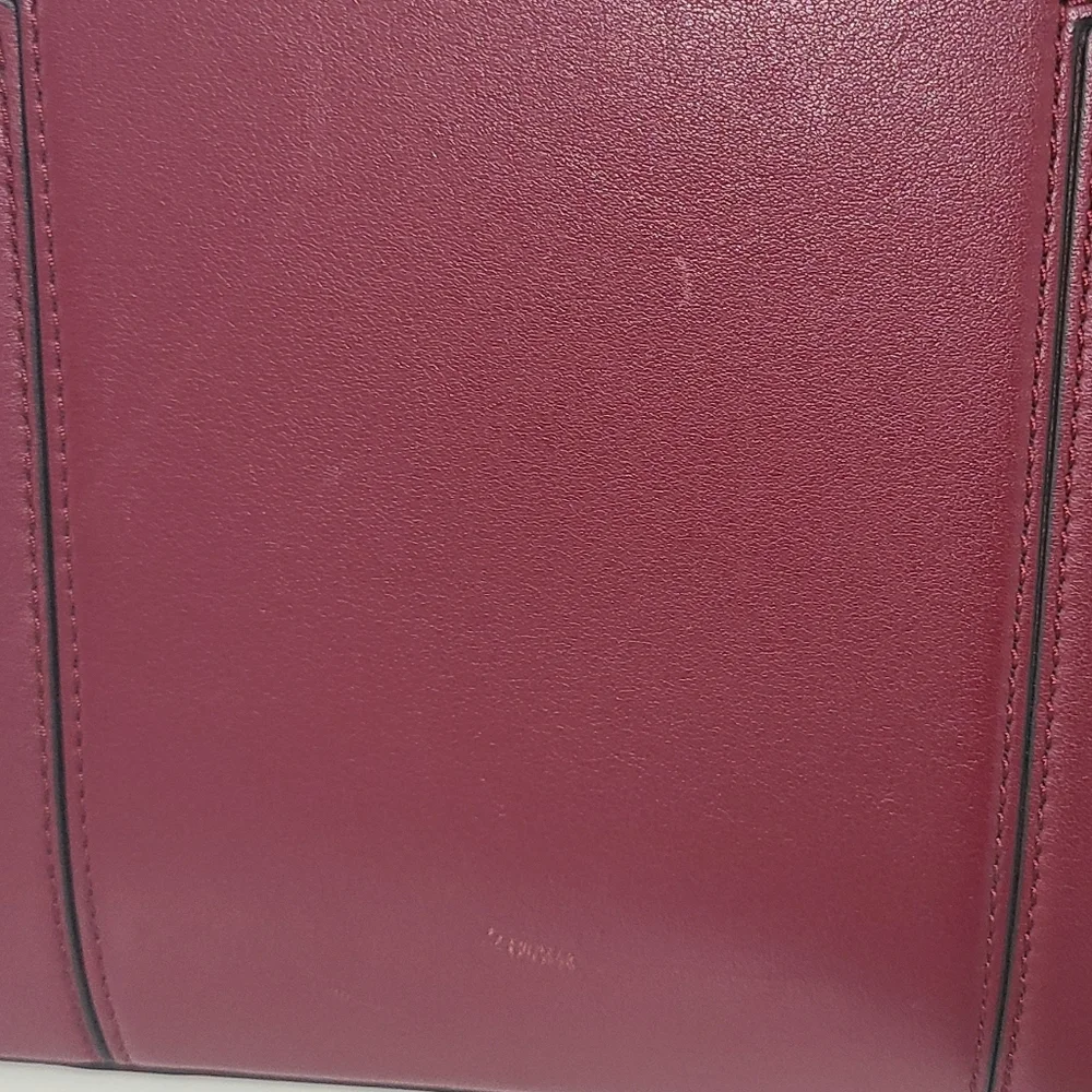 Tory Burch Wine Red Leather Tote with Green Interior - Picture 8 of 12